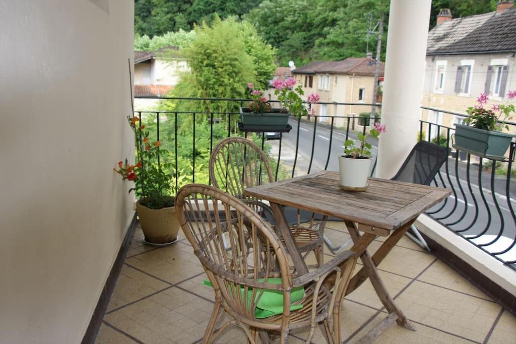 Appartement Chaleureux Avec Parking Gratuit Sarlat-la-Canéda Exteriér fotografie
